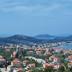Διαμέρισμα Jadranko In A Quiet Environment Near The Center And The