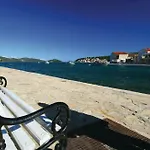 Jadranko In A Quiet Environment Near The Center And The Μούρτερ
