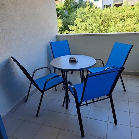 Apartamento Jadranko In A Quiet Environment Near The Center And The