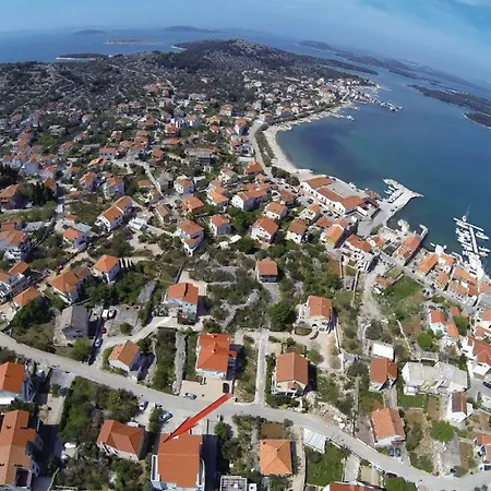 Apartamento Jadranko In A Quiet Environment Near The Center And The