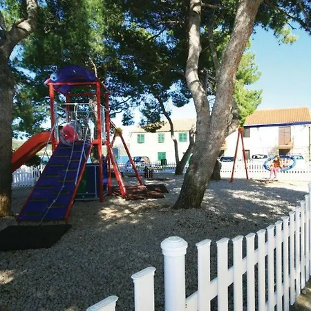 Apartamento Jadranko In A Quiet Environment Near The Center And The