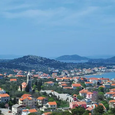 Apartamento Jadranko In A Quiet Environment Near The Center And The