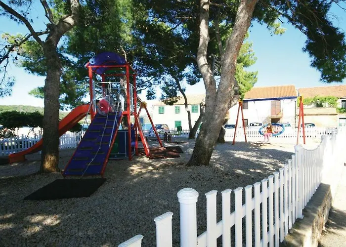 Apartman Jadranko In A Quiet Environment Near The Center And The