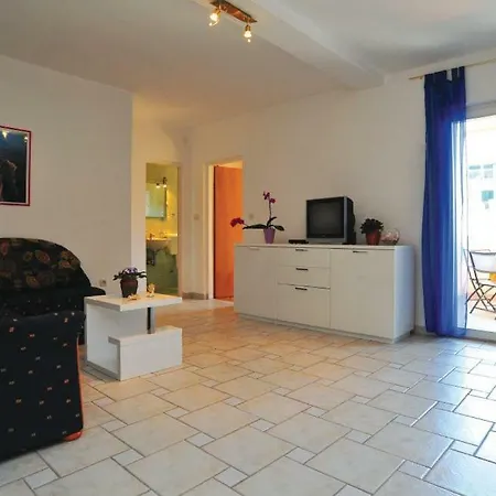 Appartamento Jadranko In A Quiet Environment Near The Center And The *