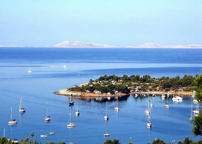 Apartament Jadranko In A Quiet Environment Near The Center And The *